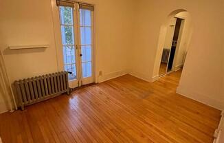 240 W. Lakelawn Place