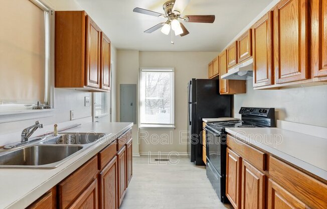118 S LOCUST ST