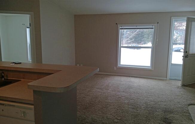 2 beds, 2 baths, $1,700