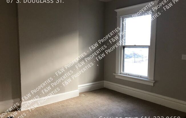 67 S DOUGLASS ST