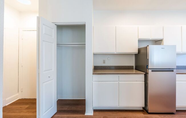 1 bed, 1 bath, 664 sqft, $1,645, Unit 201