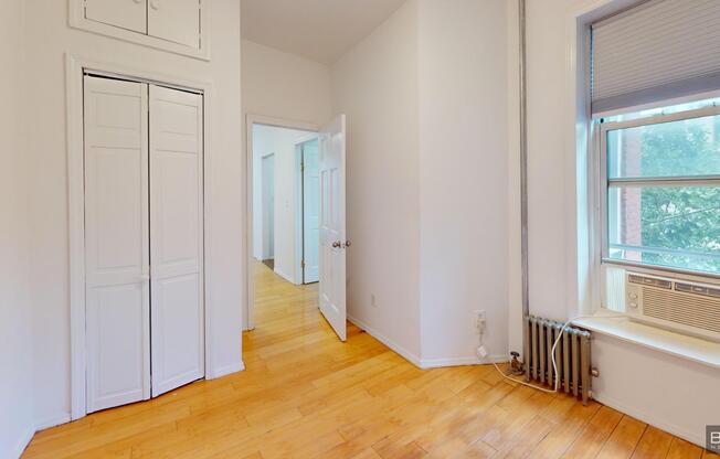 20 Spring St