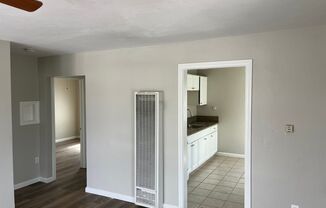 2 beds, 1 bath, $2,295, Unit 392