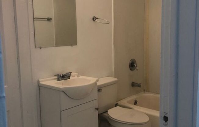 Lovely 3 bedroom 2 bathroom in St. Petersburg