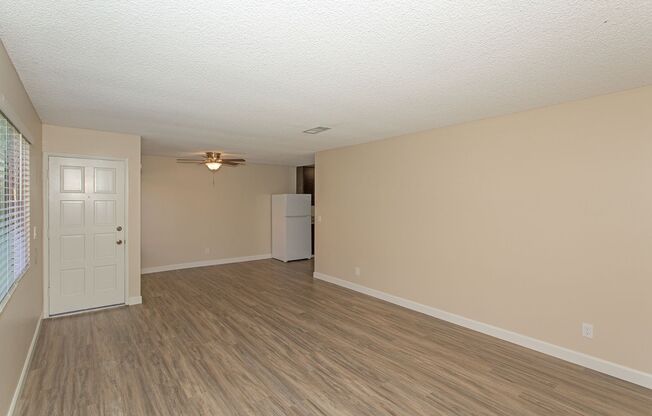 El Camino Grove Apartment Homes