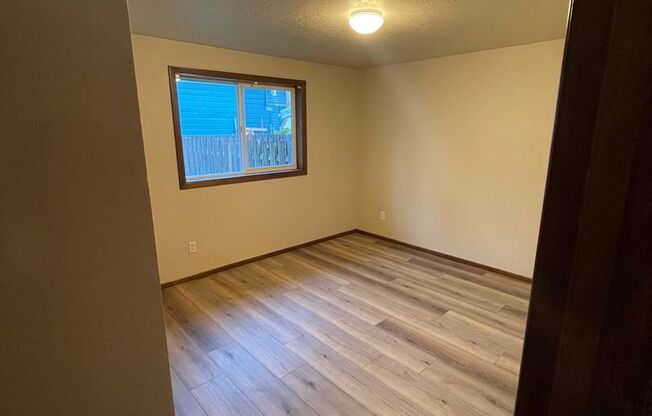 2 beds, 1 bath, 1,044 sqft, $1,450, Unit 1131