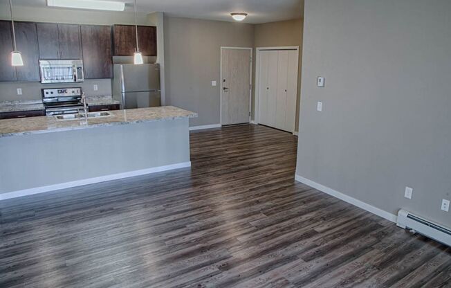 3 beds, 2 baths, 1,301 sqft, $1,665, Unit 102