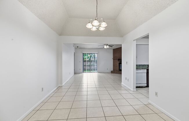 Convenient Turnkey Living in Colony Cove