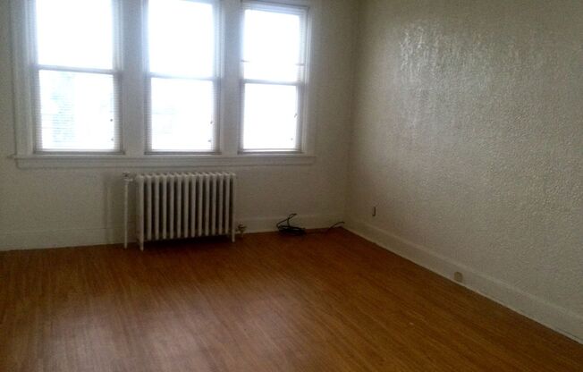 1 bed, 1 bath, 525 sqft, $800, Unit 3