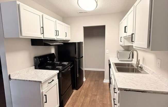 2 beds, 1 bath, 850 sqft, $1,245, Unit 8E