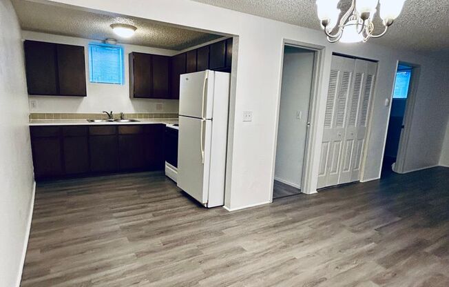 1 bed, 1 bath, 725 sqft, $1,175, Unit B