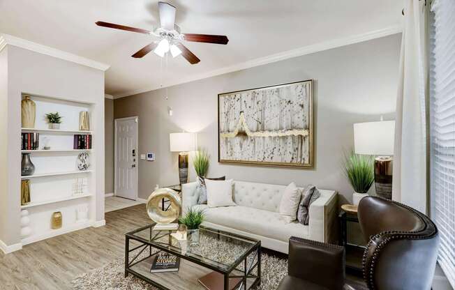 1 bed, 1 bath, 806 sqft, $1,356