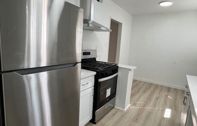 1 bed, 1 bath, 775 sqft, $1,895, Unit 10637-2