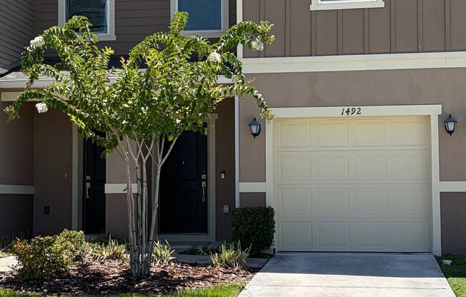 Spacious 3Bd 2.5Bth Mirabella Townhome Available Now! Community Pool!