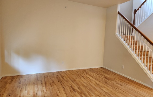13239 124 CT NE