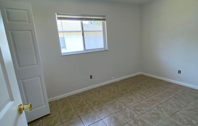 3223-3225 SW Santa Barbara Pl