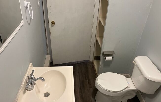 1 bed, 1 bath, $700, Unit 1