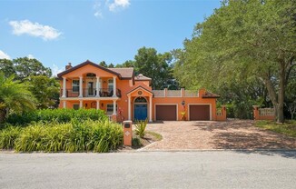 2520 TAMI SOLA ST