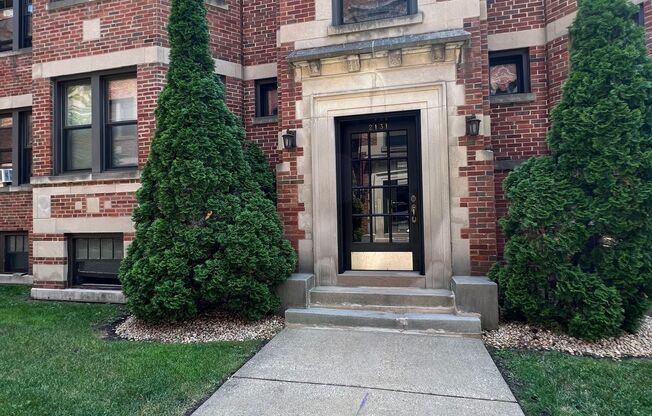 2121 RDG AVE