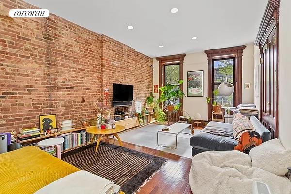 469 EVERGREEN AVE