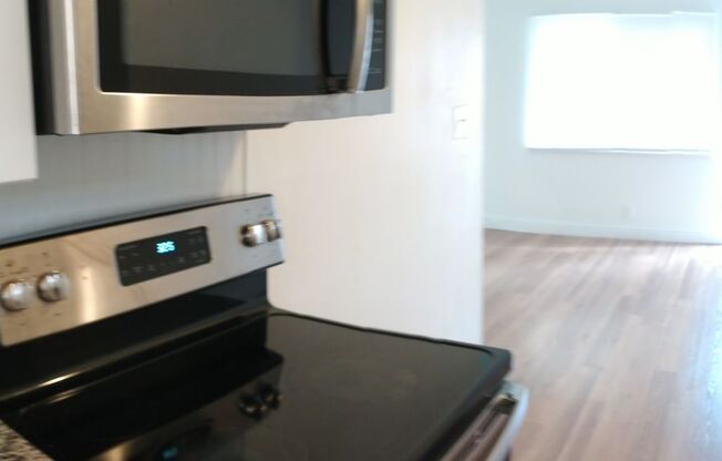 2 beds, 1 bath, 600 sqft, $1,395, Unit 145 Keystone Place D