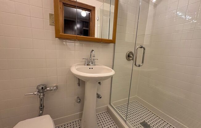 Studio, 1 bath, 320 sqft, $1,345, Unit 273-0614