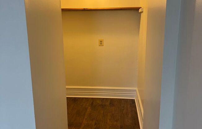 Studio, 1 bath, $1,049