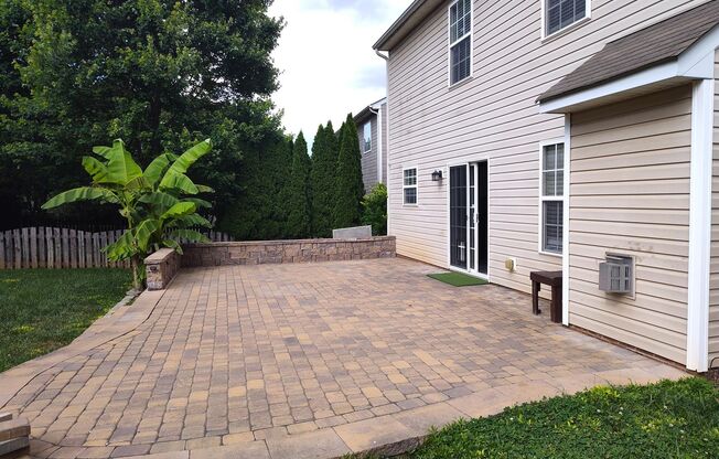 Beautiful Home in Berewick - HUGE custom stone patio