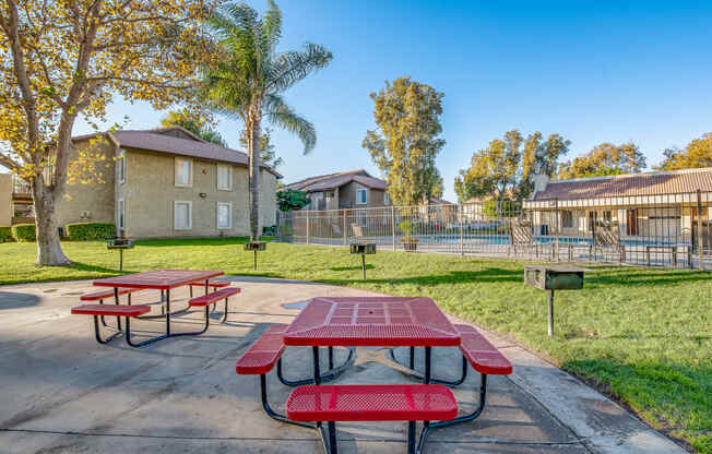 the reserve at bucklin hill picnic area with picnic tables and grill