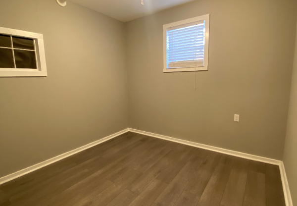 131 E 46 ST