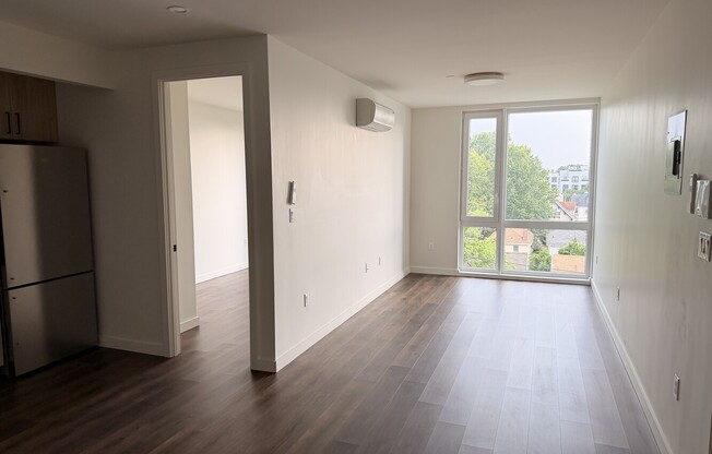 1 bed, 1 bath, 587 sqft, $3,100