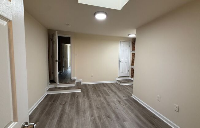 4 beds, 3 baths, 1,800 sqft, $2,200, Unit Unit 2