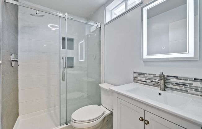 Studio, 1 bath, 234 sqft, $1,700, Unit 1676 Blue Jay Unit B