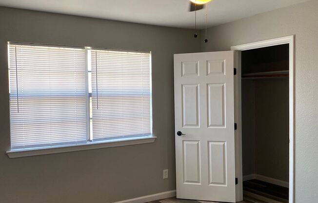 2 beds, 1.5 baths, 1,024 sqft, $1,275, Unit #5