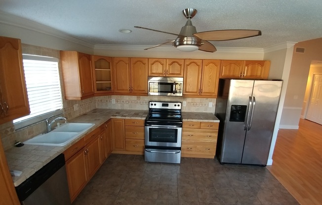 3 beds, 2 baths, $1,850