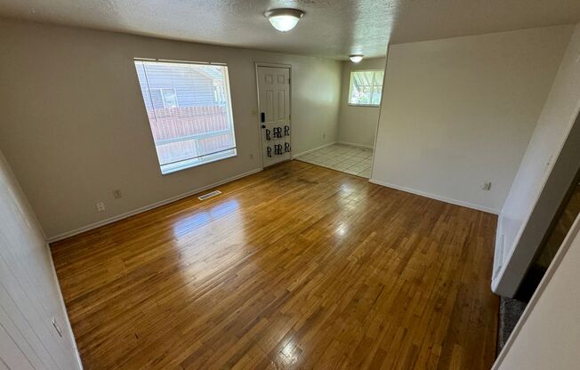 Updated Three Bedroom apartment in Salt Lake City, 1,400 sq ft; New Carpet