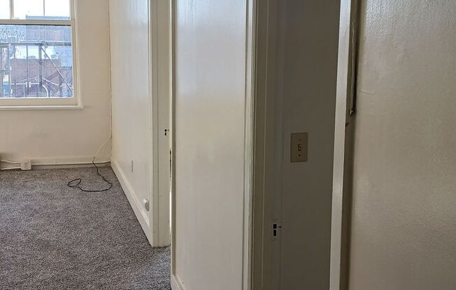 1 bed, 1 bath, $1,100, Unit 511