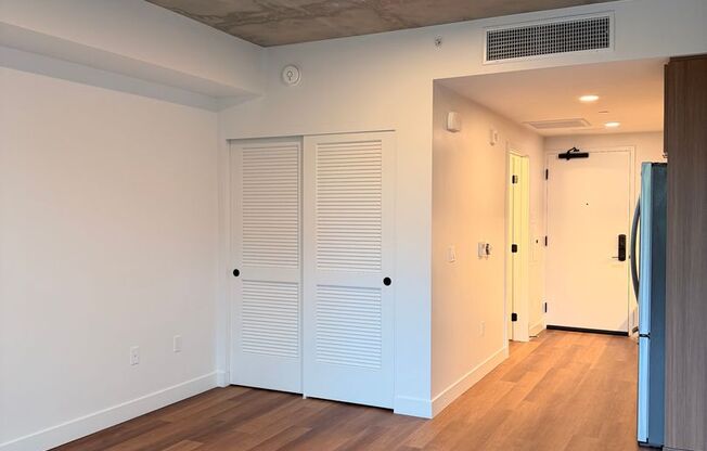 Studio, 1 bath, 362 sqft, $2,095, Unit 611