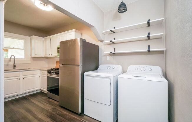 Charmer Close to Downtown!
