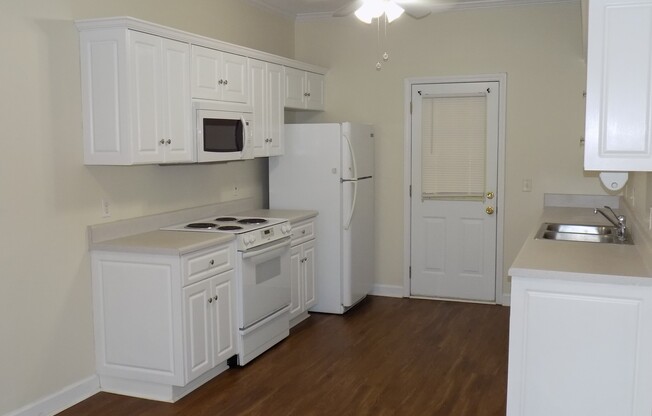 2 beds, 2 baths, $1,750