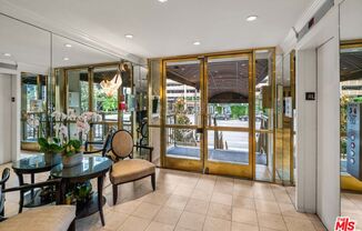 2 beds, 2 baths, 900 sqft, $4,000, Unit 806