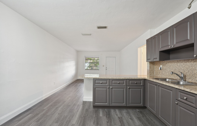 6144 SW 30 ST