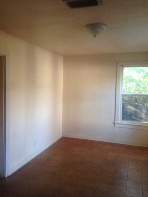 3 beds, 1 bath, $765