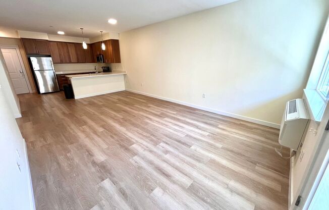 1 bed, 1 bath, 800 sqft, $1,600, Unit C208