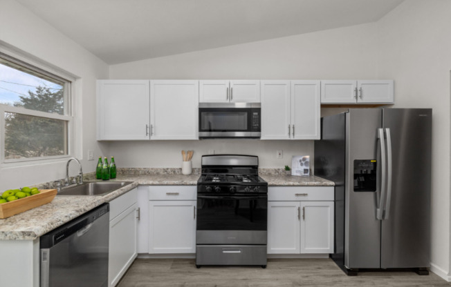 2330 HUMMINGBIRD DR