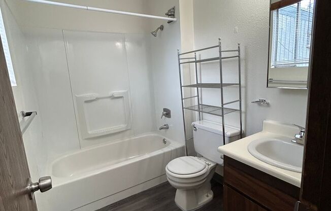 Studio, 1 bath, 500 sqft, $850, Unit 1712- 9