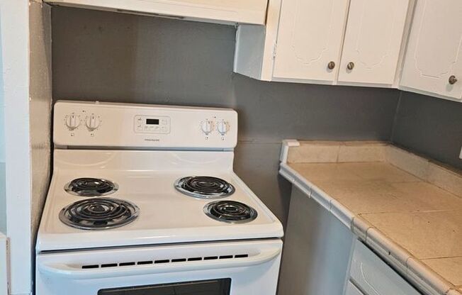 4900 E Culver St Apt 9