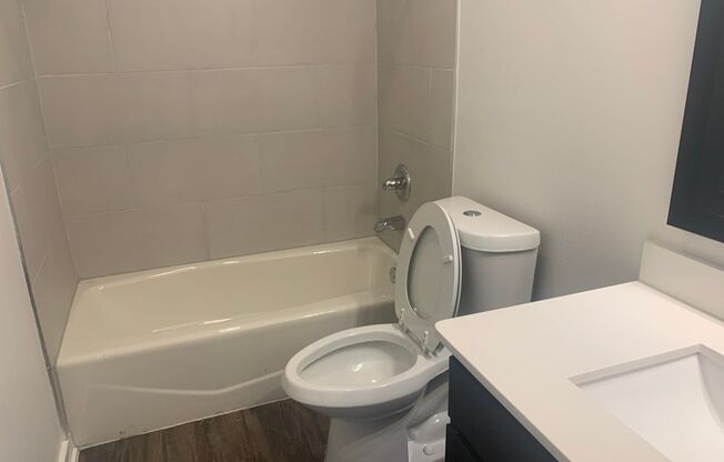 1 bed, 1 bath, 655 sqft, $1,285, Unit 102
