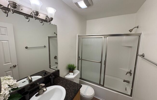 1 bed, 1 bath, 836 sqft, $2,550, Unit A040
