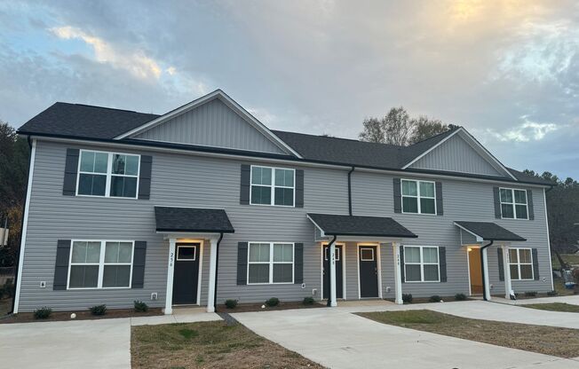 New Construction! 3 bed 2.5 bath townhome